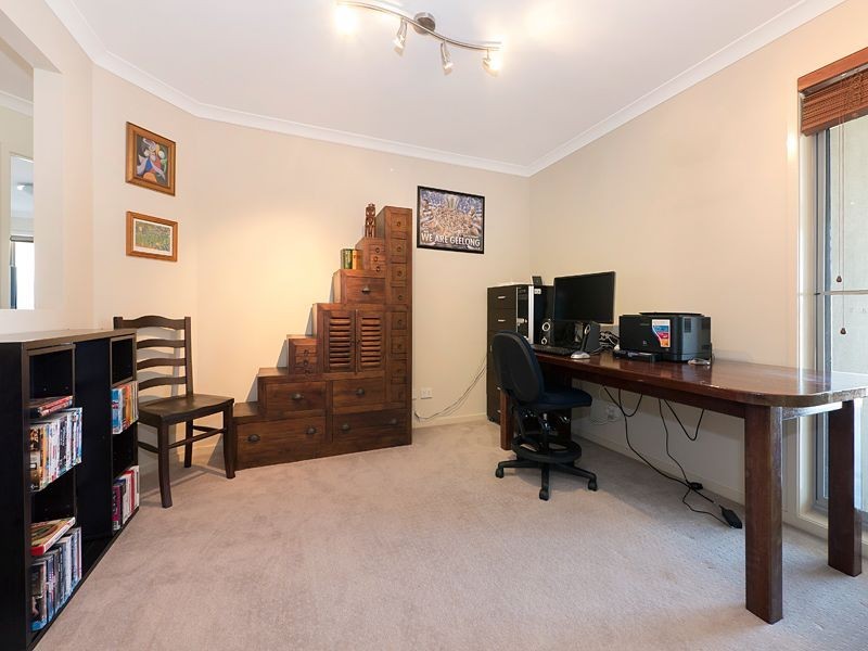 27 Greygum Place, Anstead QLD 4070