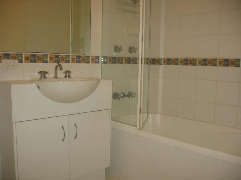 2/43 Bellevue Terrace, St Lucia QLD 4067