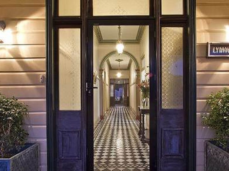 130 Airlie Road, Pullenvale QLD 4069