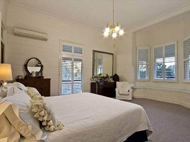 130 Airlie Road, Pullenvale QLD 4069