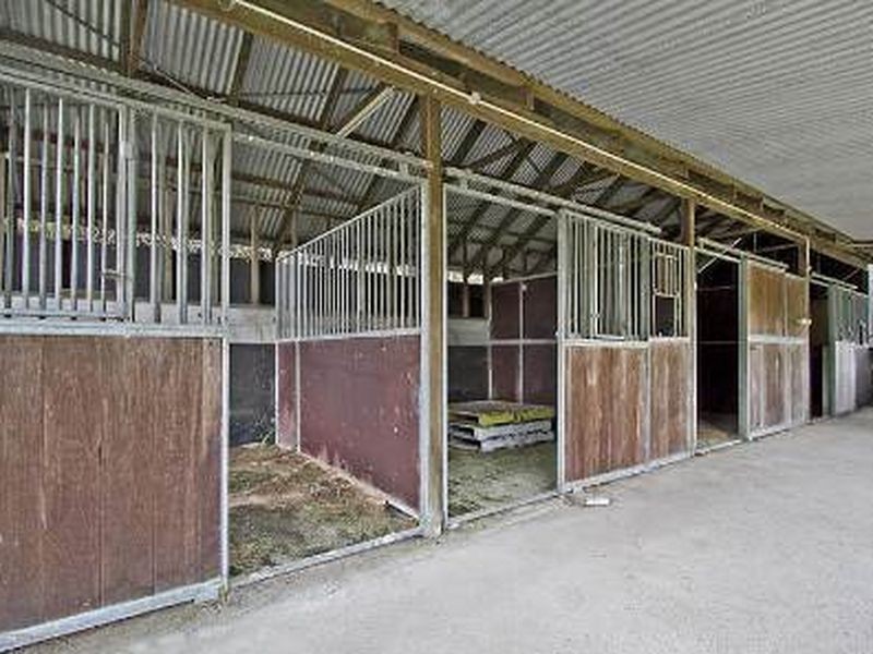 130 Airlie Road, Pullenvale QLD 4069