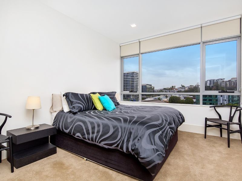 952/1 Newstead Terrace, Newstead QLD 4006