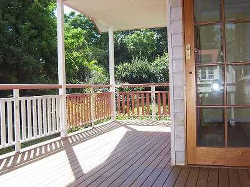 33 Essex Road, Indooroopilly QLD 4068