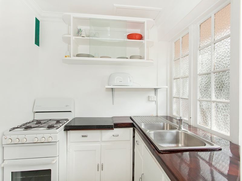 37 Dudley Street, Bardon QLD 4065