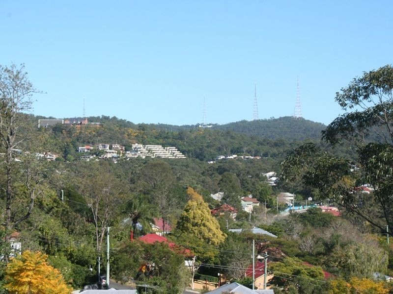 37 Dudley Street, Bardon QLD 4065