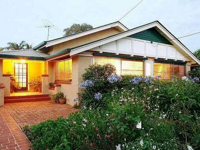 24 Acacia Ave, Graceville QLD 4075