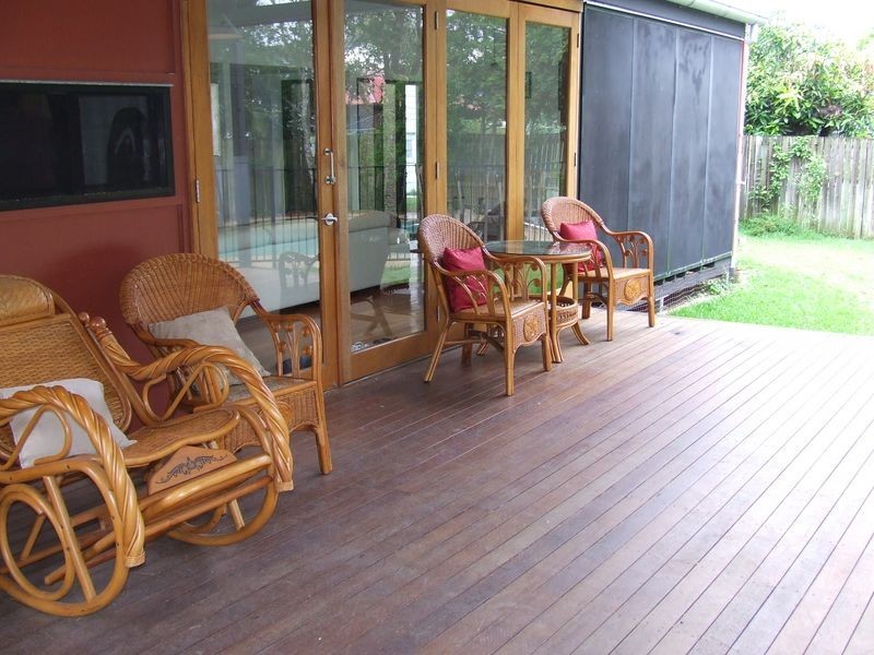 24 Acacia Ave, Graceville QLD 4075