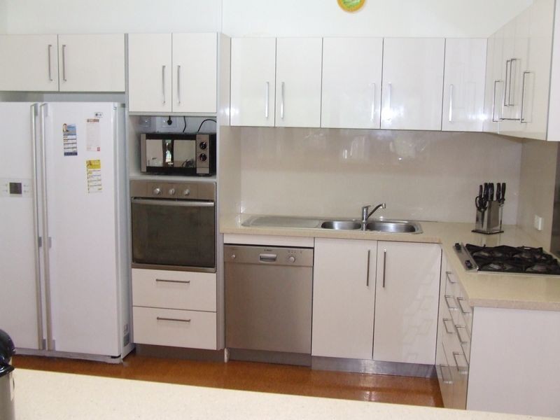 24 Acacia Ave, Graceville QLD 4075