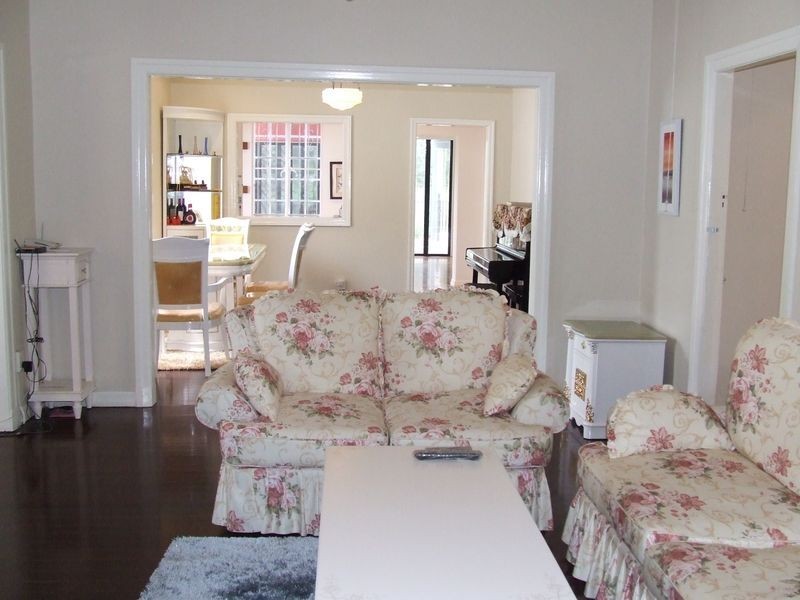 24 Acacia Ave, Graceville QLD 4075