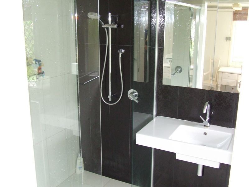 24 Acacia Ave, Graceville QLD 4075