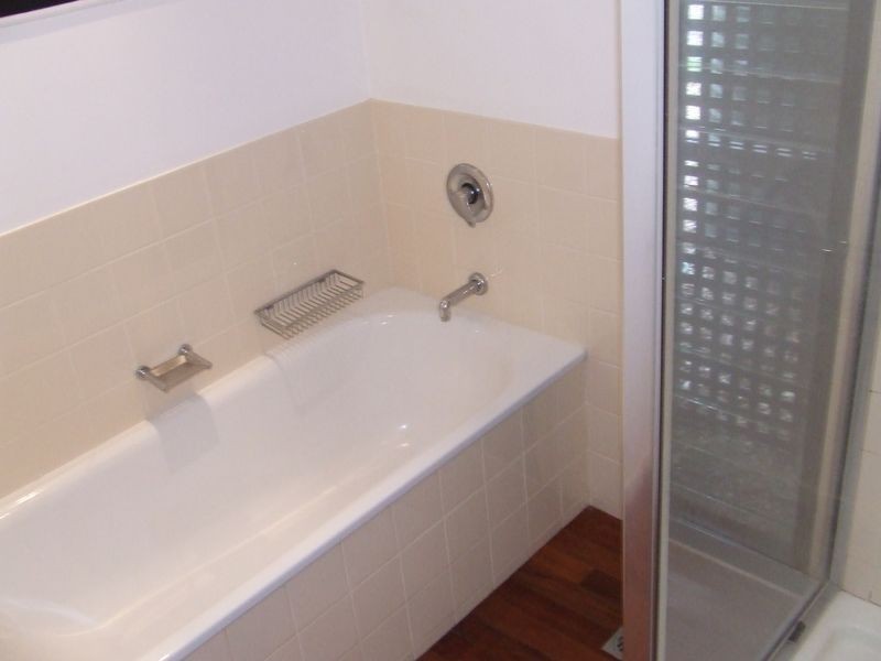 24 Acacia Ave, Graceville QLD 4075