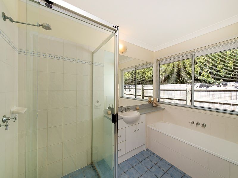 4 Athena Close, Moggill QLD 4070