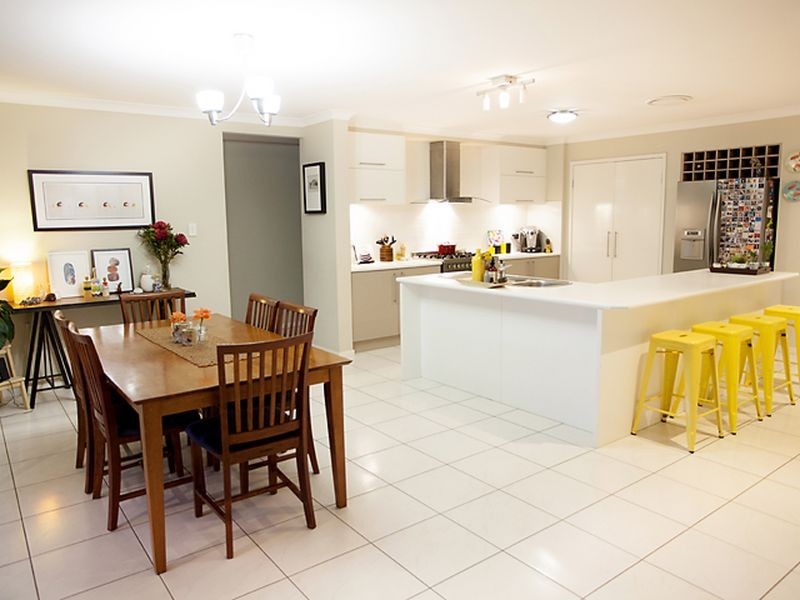 54 Westaway Crescent, Bellbowrie QLD 4070