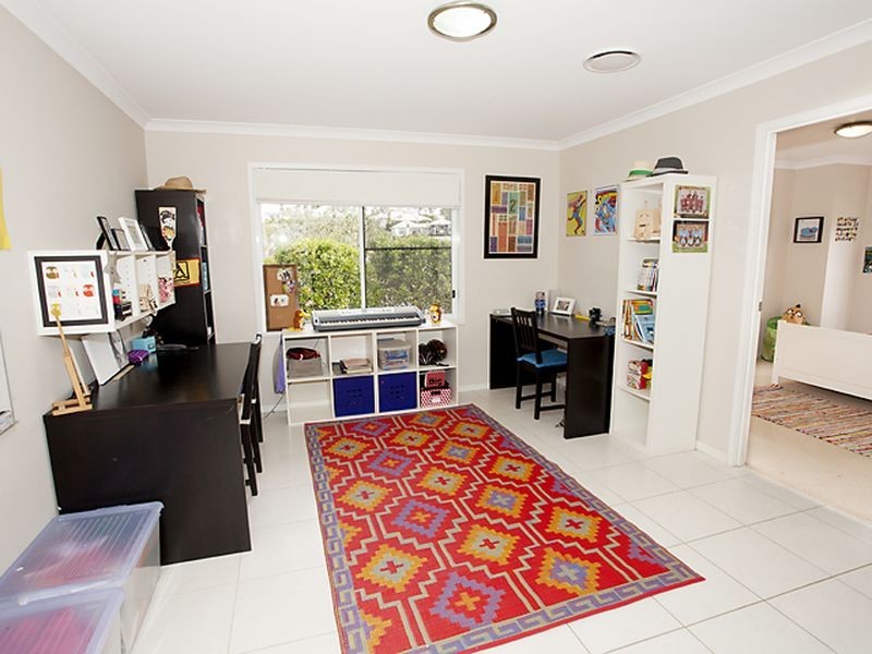 54 Westaway Crescent, Bellbowrie QLD 4070