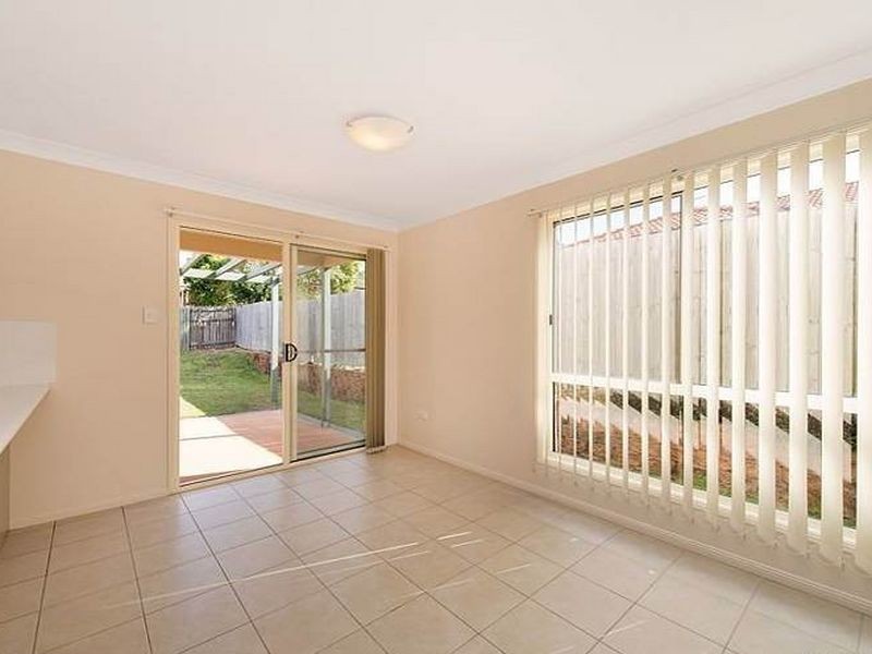 2/28 Golden Crest Place, Bellbowrie QLD 4070