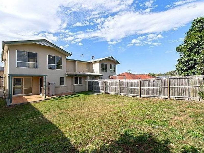 2/28 Golden Crest Place, Bellbowrie QLD 4070