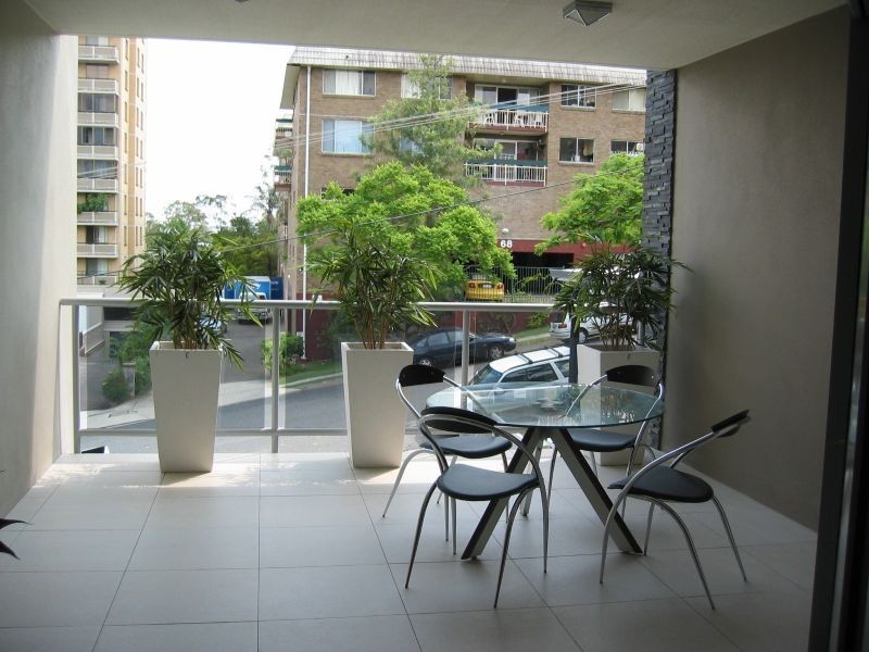 2/63 Bellevue Terrace, St Lucia QLD 4067