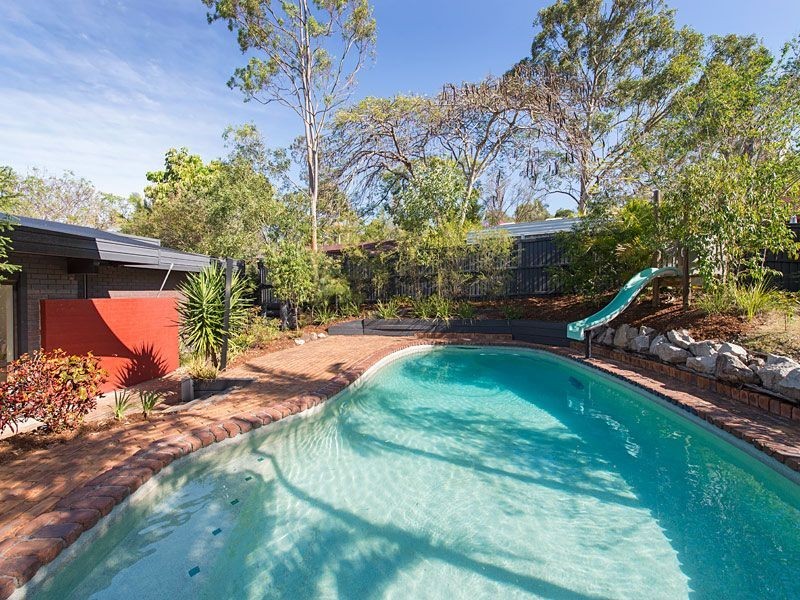 4 Sweetgum Street, Bellbowrie QLD 4070