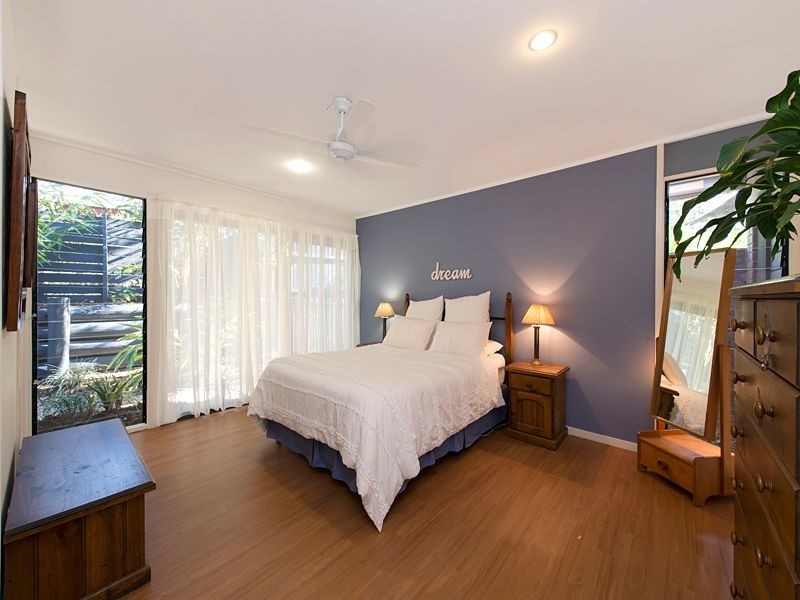 4 Sweetgum Street, Bellbowrie QLD 4070