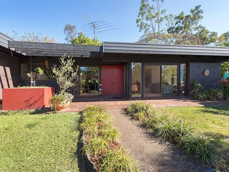 4 Sweetgum Street, Bellbowrie QLD 4070