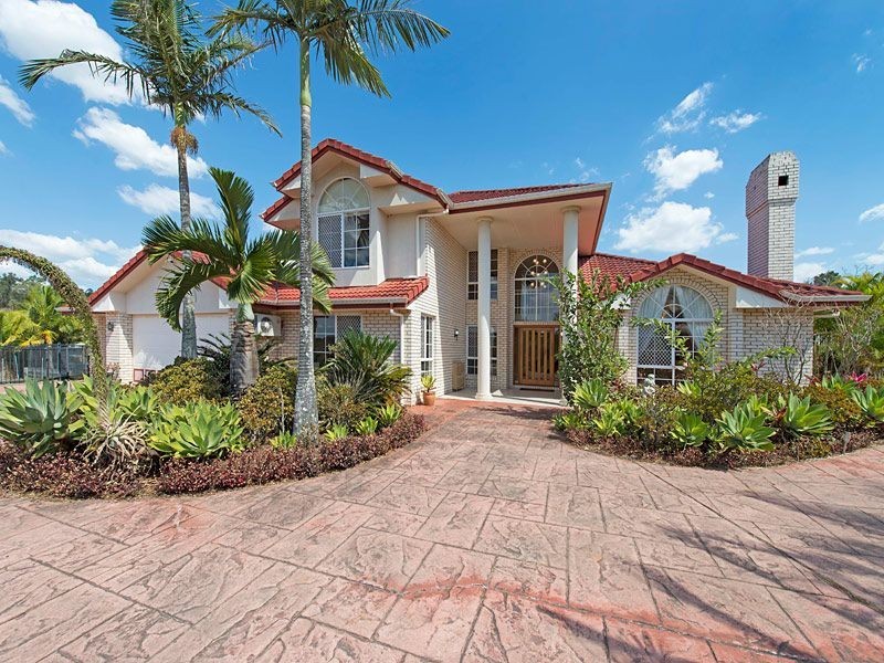 64 Pine County Place, Bellbowrie QLD 4070