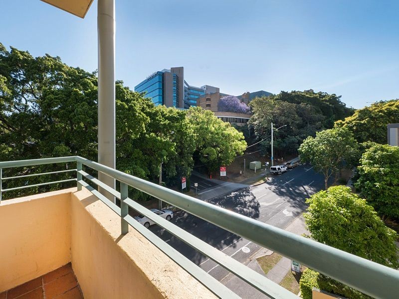 201/435 Coronation Drive, Auchenflower QLD 4066