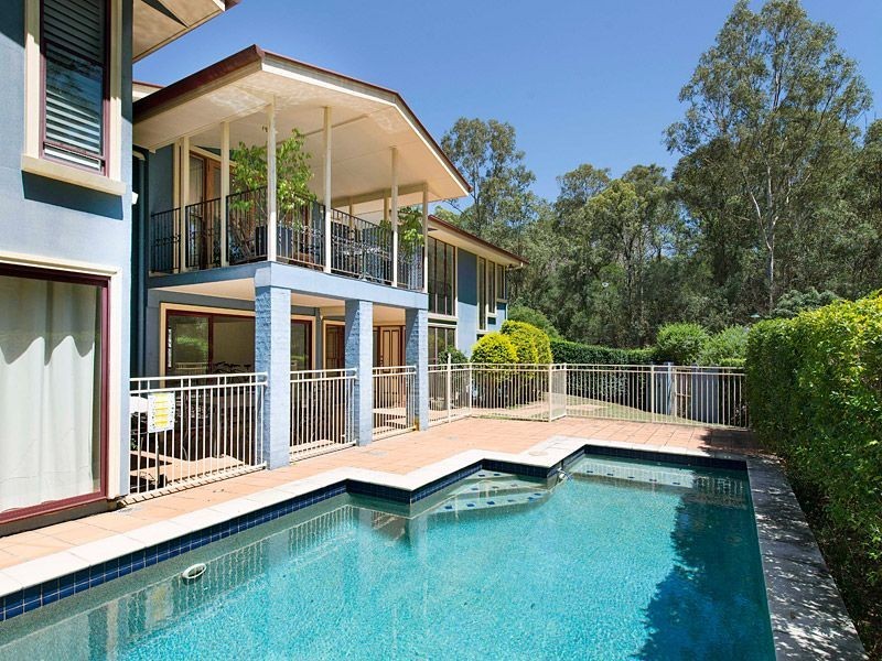 2 Ruth Miller Close, Fig Tree Pocket QLD 4069