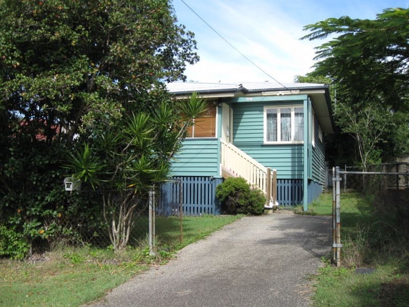 83 White Street, Graceville QLD 4075