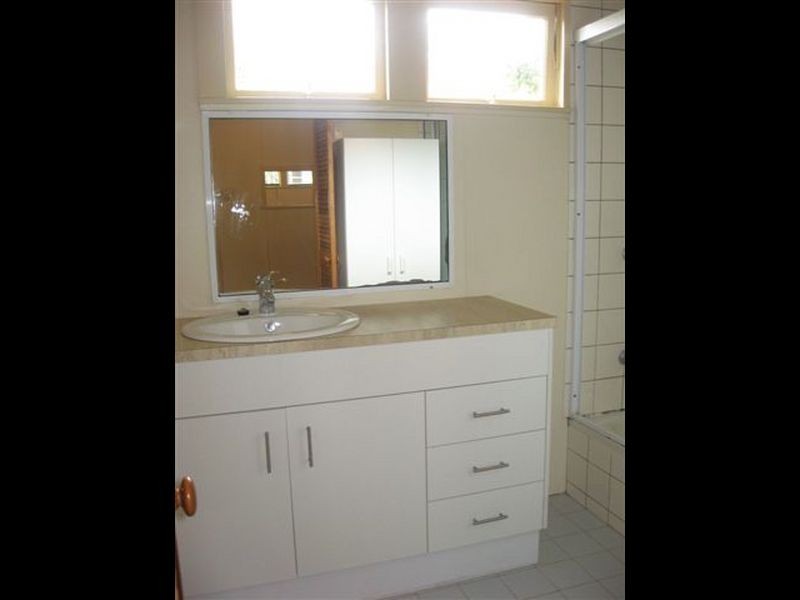 83 White Street, Graceville QLD 4075