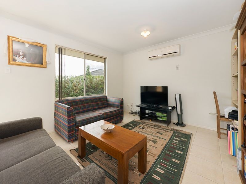 2/25 Golden Crest Place, Bellbowrie QLD 4070