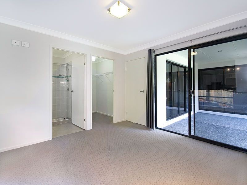 104 Fiddlewood Crescent, Bellbowrie QLD 4070