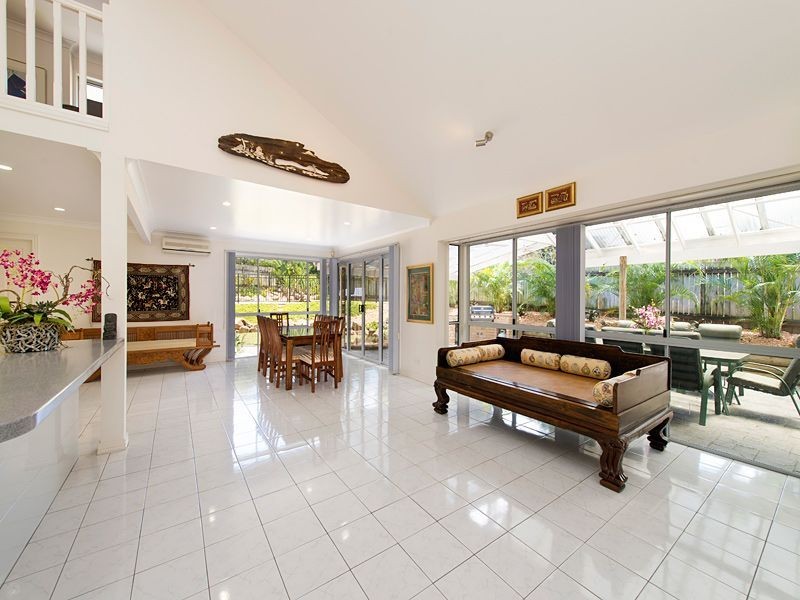 26 River Park Place, Fig Tree Pocket QLD 4069