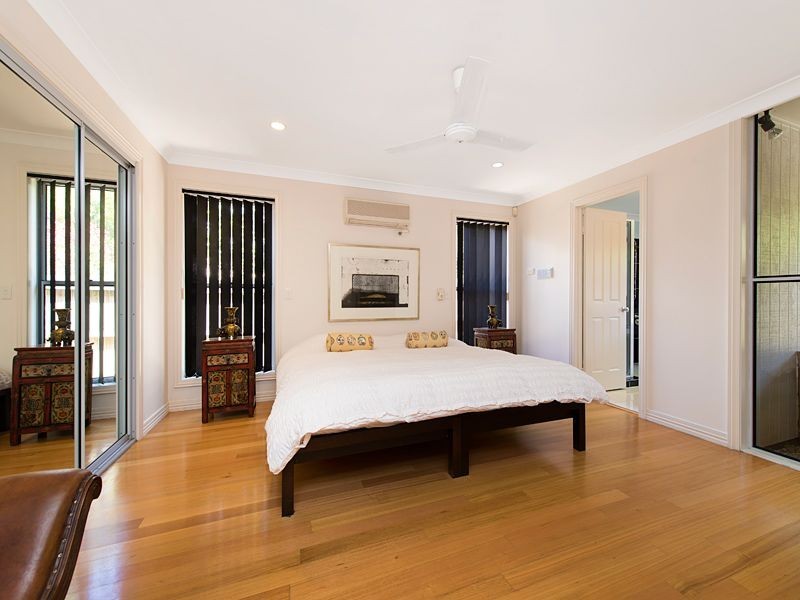26 River Park Place, Fig Tree Pocket QLD 4069