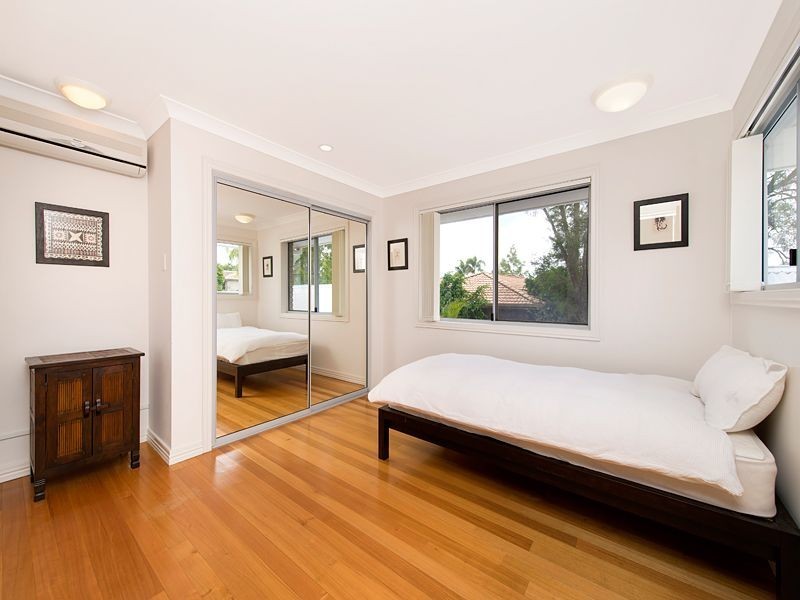 26 River Park Place, Fig Tree Pocket QLD 4069