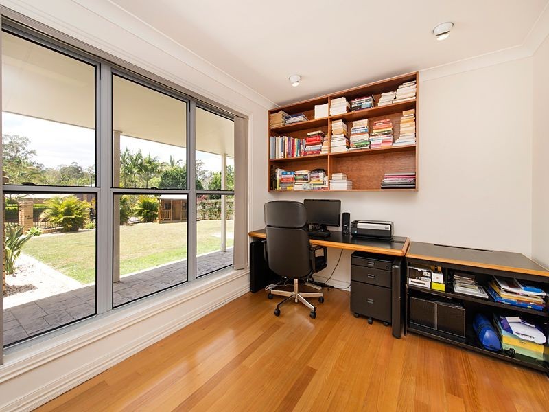 26 River Park Place, Fig Tree Pocket QLD 4069