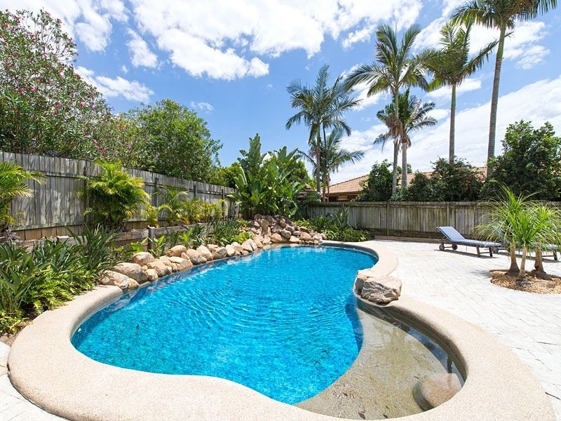 26 River Park Place, Fig Tree Pocket QLD 4069