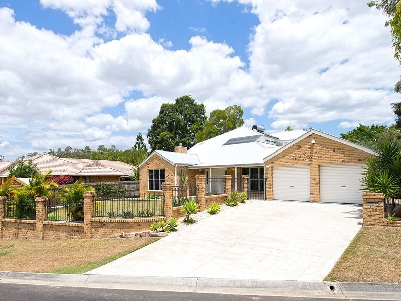 26 River Park Place, Fig Tree Pocket QLD 4069