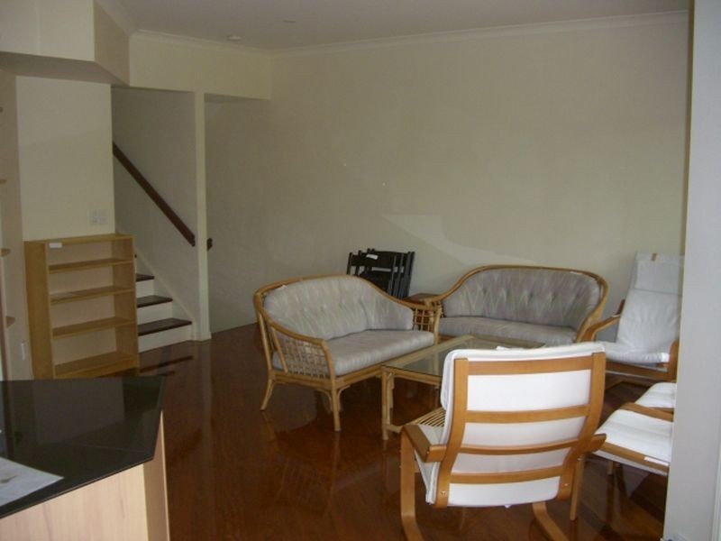 3/24 Prospect Terrace, St Lucia QLD 4067