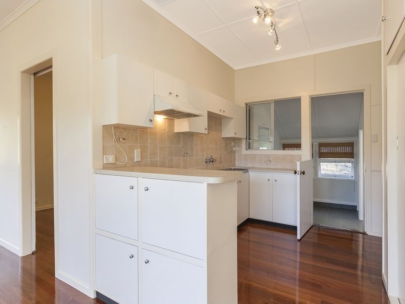 15 Tatong Street, Indooroopilly QLD 4068