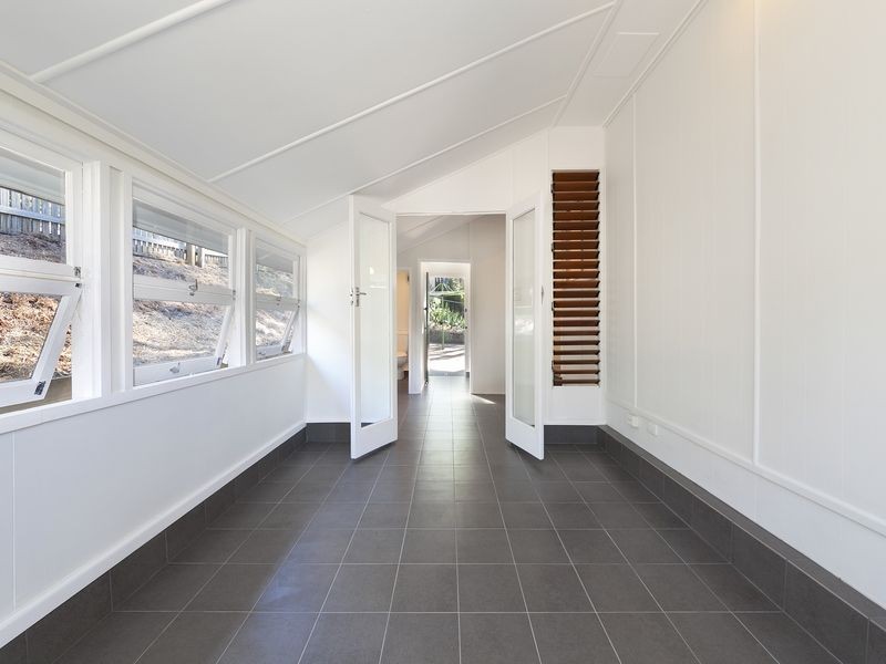 15 Tatong Street, Indooroopilly QLD 4068