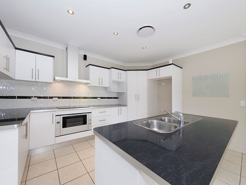 7 Zoe Place, Moggill QLD 4070