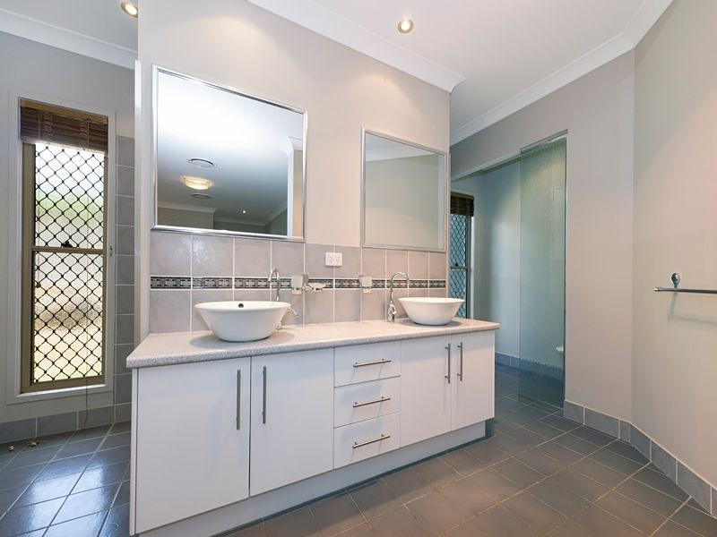 7 Zoe Place, Moggill QLD 4070