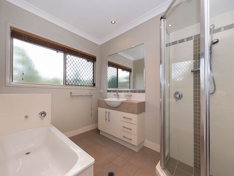 7 Zoe Place, Moggill QLD 4070