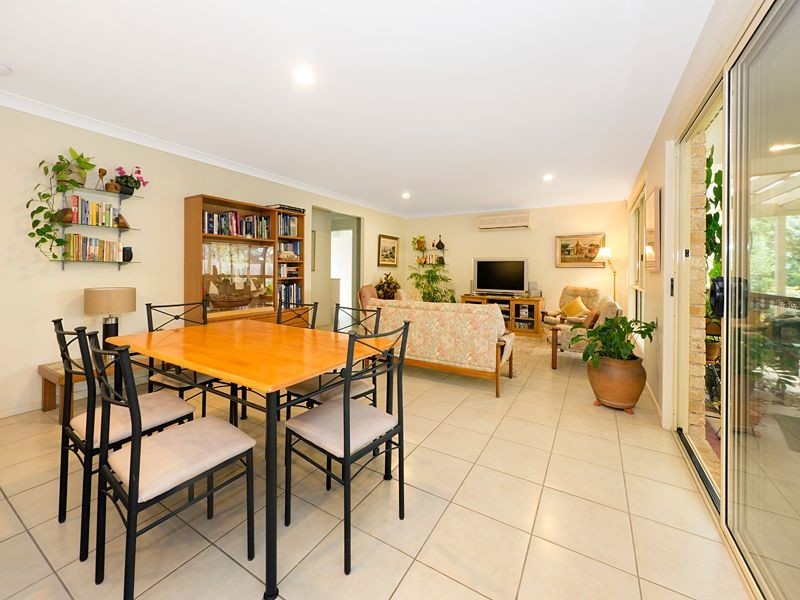 19 Nook Place, Moggill QLD 4070