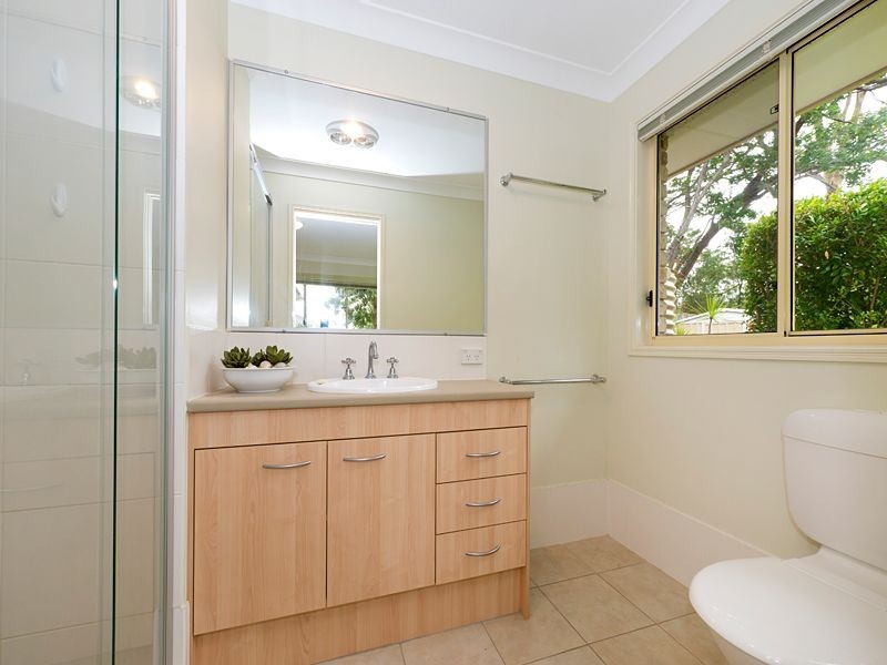 19 Nook Place, Moggill QLD 4070