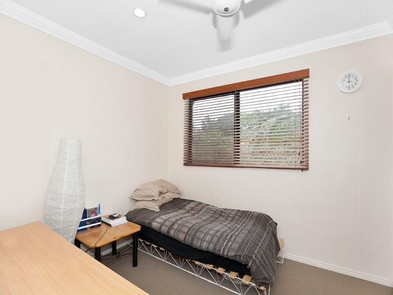 1/1 Laurence Street, St Lucia QLD 4067