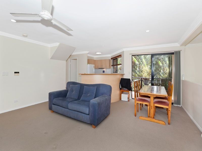 1/1 Laurence Street, St Lucia QLD 4067