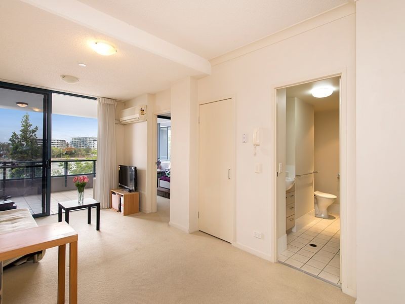 303/21 Patrick Lane, Toowong QLD 4066