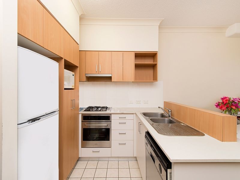 303/21 Patrick Lane, Toowong QLD 4066