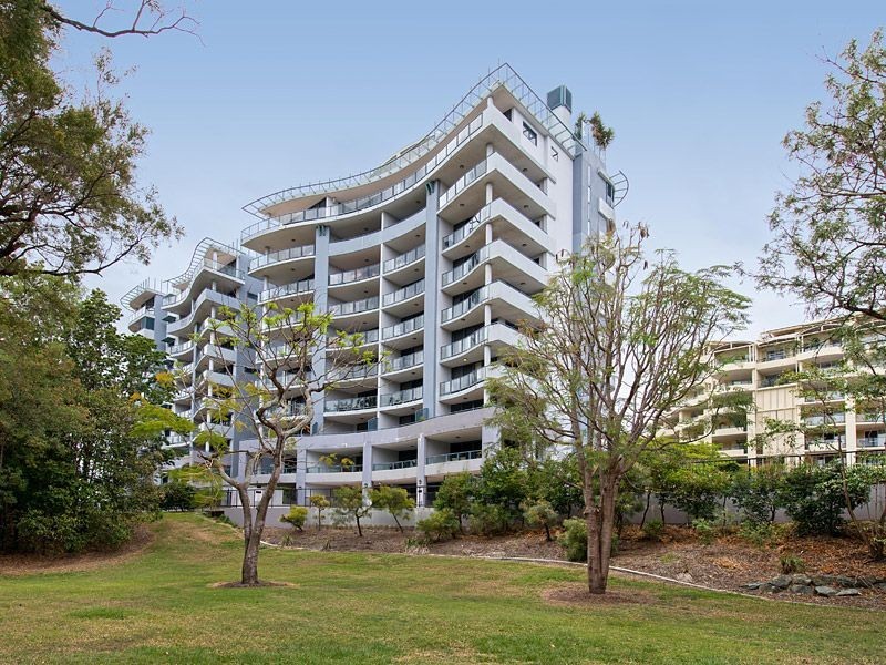 303/21 Patrick Lane, Toowong QLD 4066